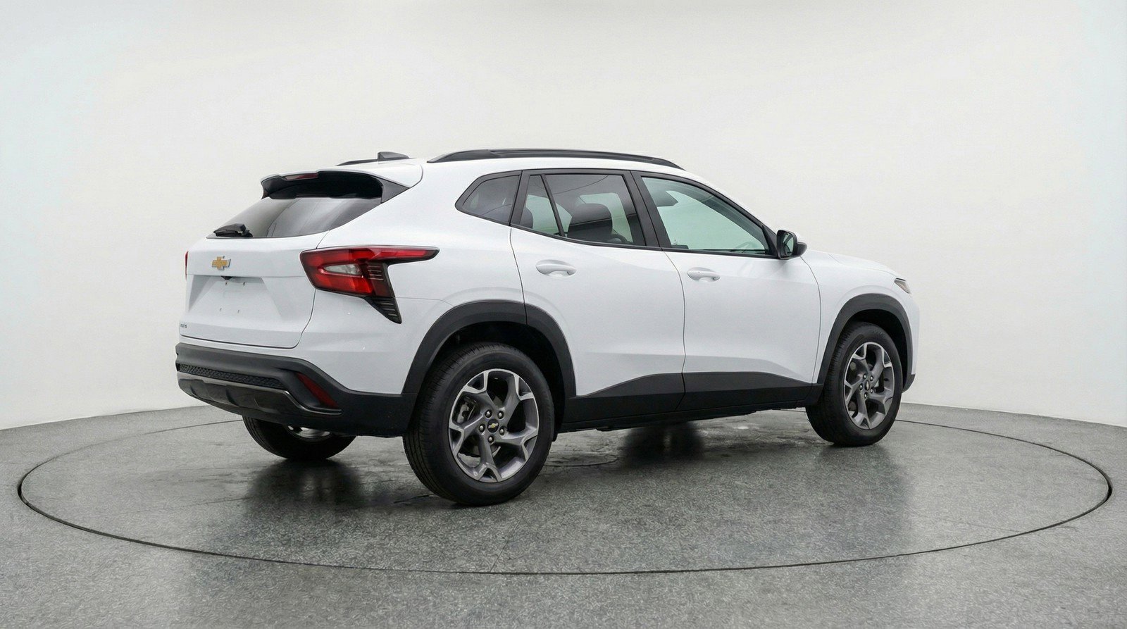 Used 2025 Chevrolet Trax LT w/ LT Convenience Package FWD image 9