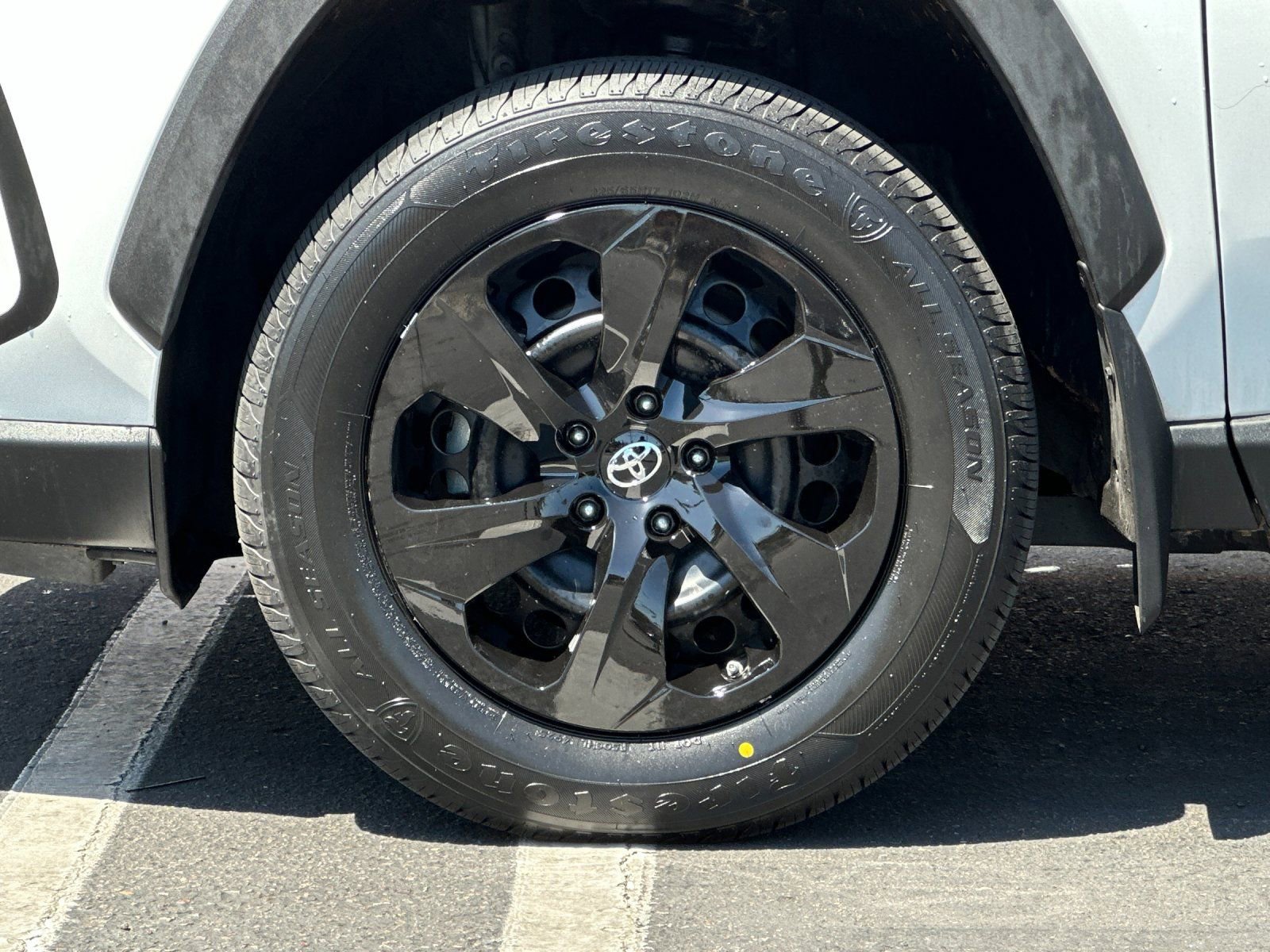 Used 2024 Toyota RAV4 LE AWD/4WD image 22