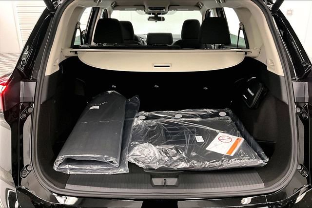 New 2026 Nissan Rogue SV w/ Cold Weather Package FWD image 39