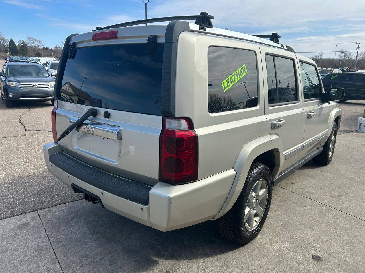 Used 2008 Jeep Commander Limited image 5