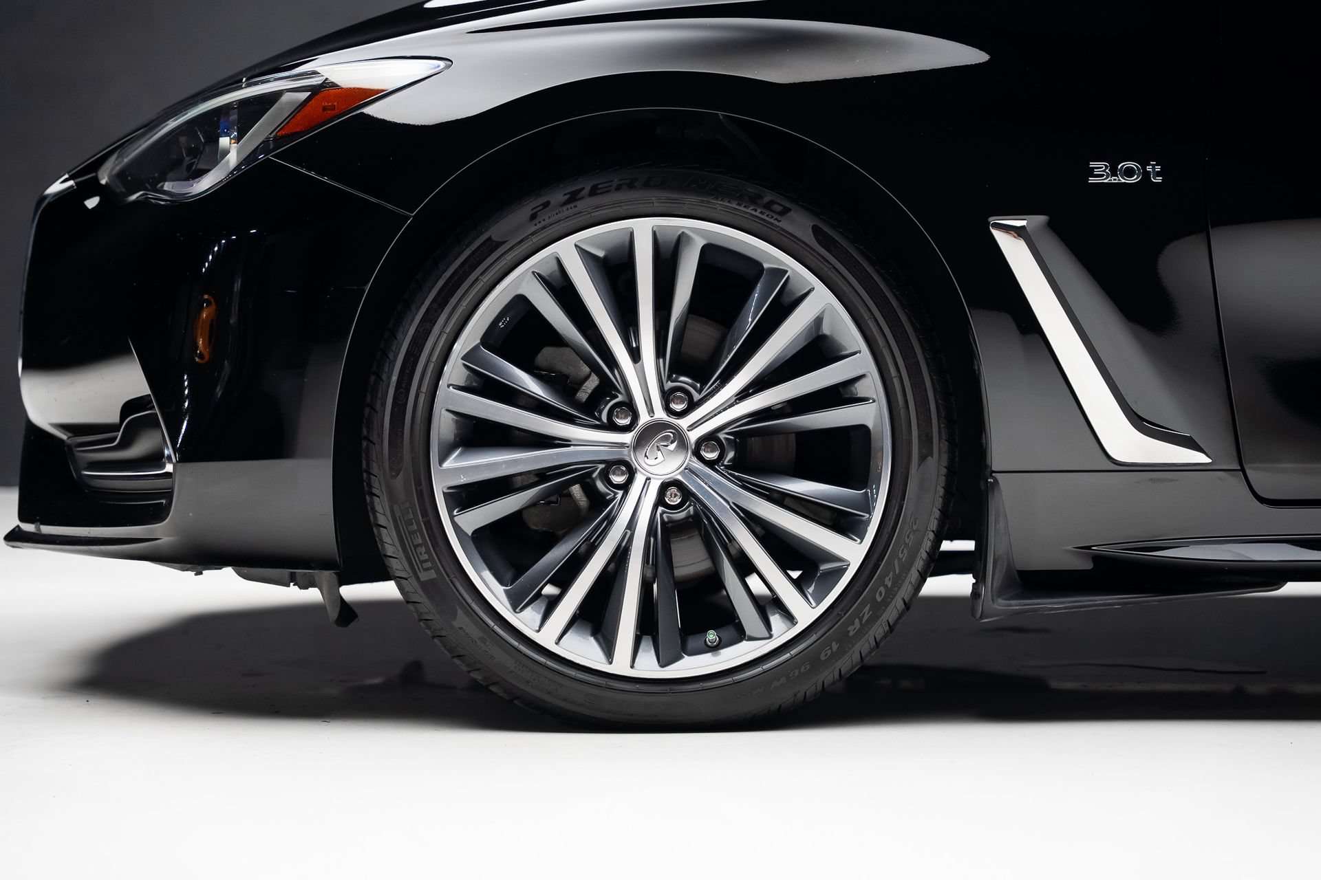 Used 2019 INFINITI Q60 3.0t Luxe AWD/4WD image 19