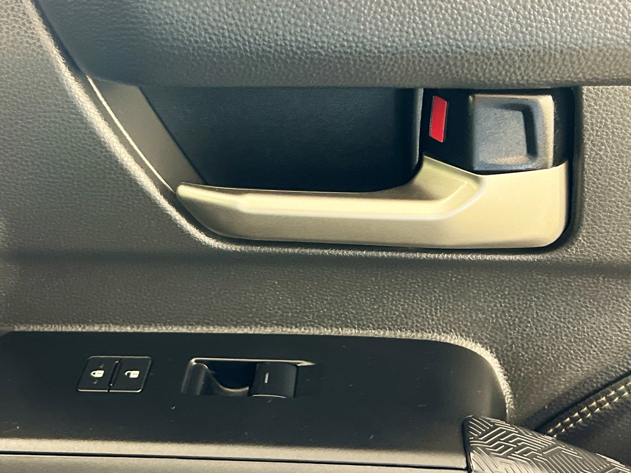 Used 2024 Toyota Tacoma Limited w/ Limited Package (LT) image 32