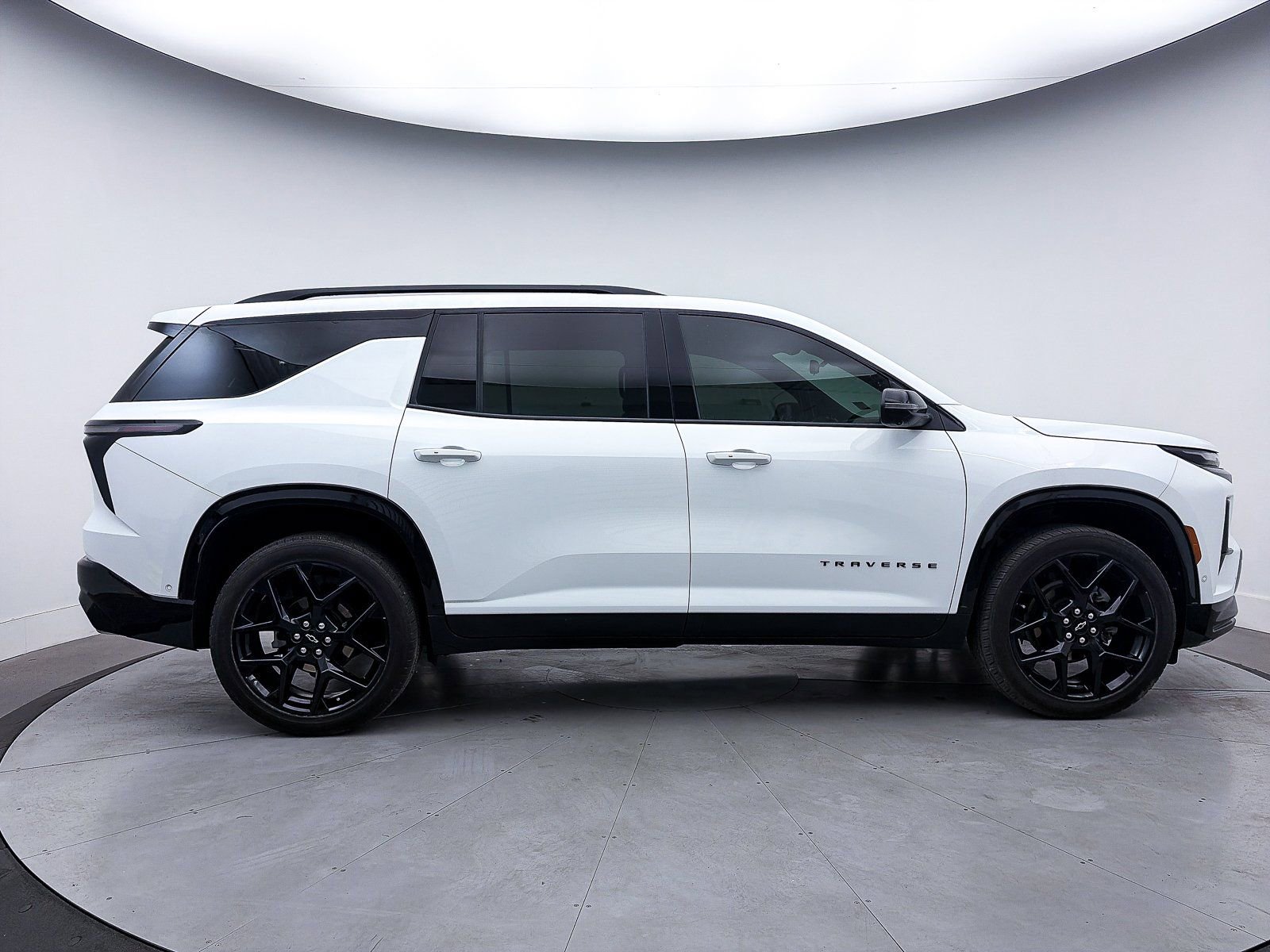 Used 2024 Chevrolet Traverse RS w/ LPO, Floor Liner Package image 43