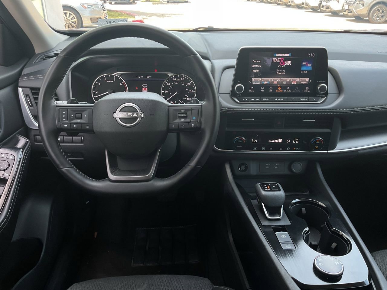 Used 2025 Nissan Rogue SV AWD/4WD image 14