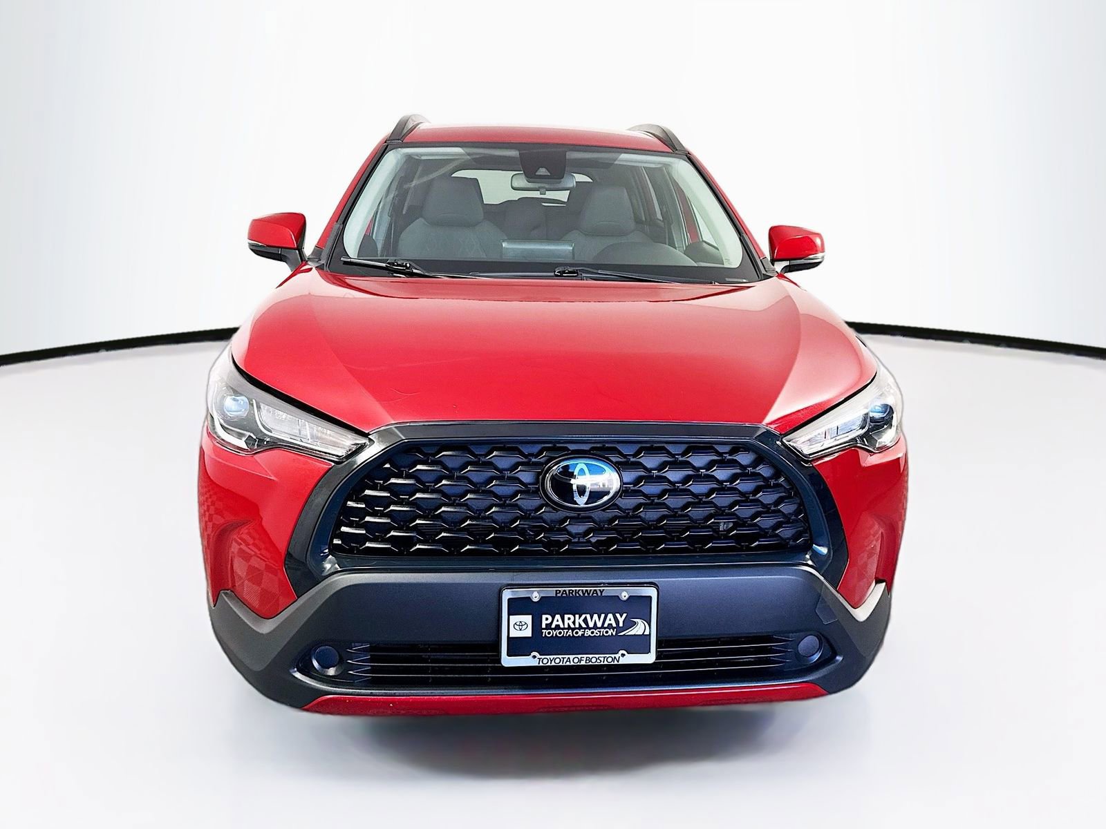Used 2022 Toyota Corolla Cross LE FWD image 2