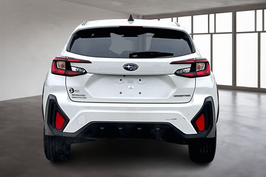 Used 2024 Subaru Crosstrek 2.0i image 5