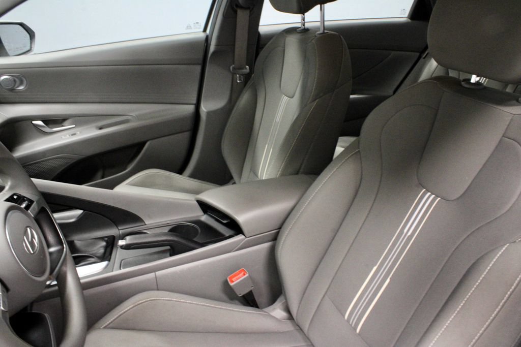 Used 2024 Hyundai Elantra SEL FWD image 24