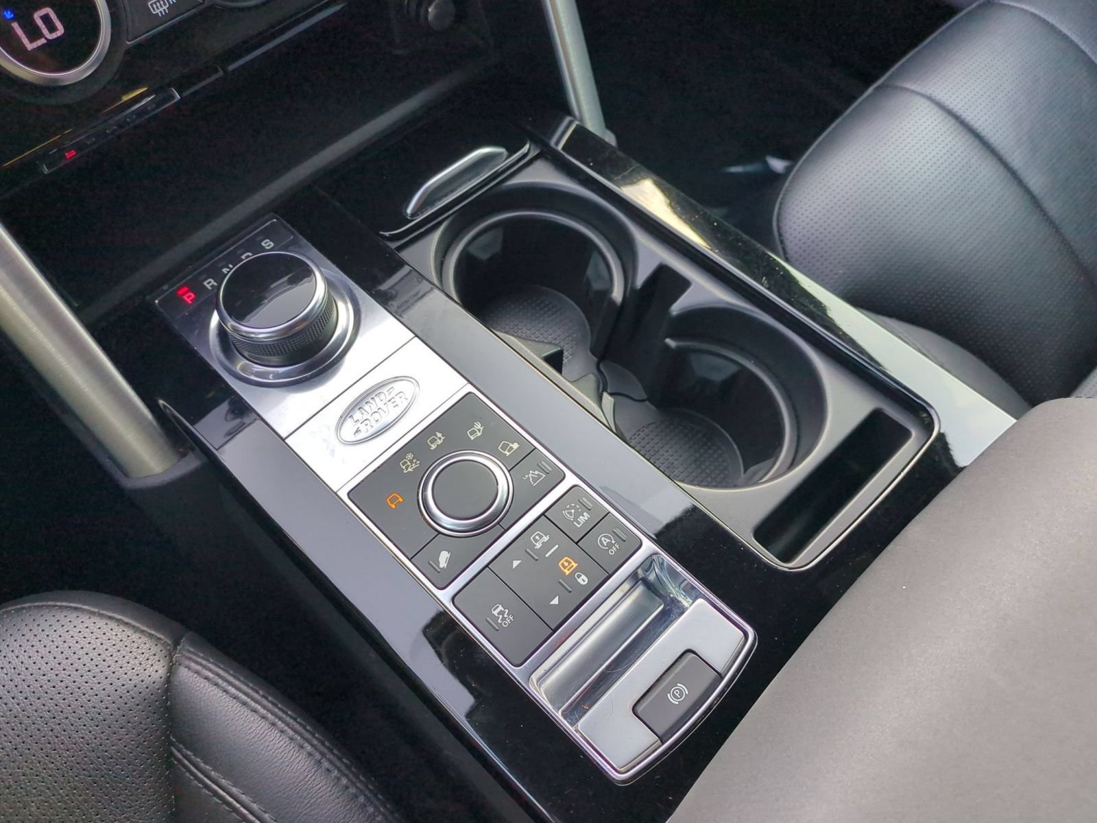 Used 2018 Land Rover Discovery HSE AWD/4WD image 22