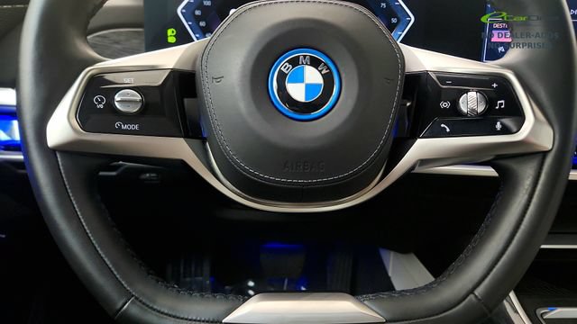 Used 2023 BMW i7 xDrive60 AWD/4WD image 58