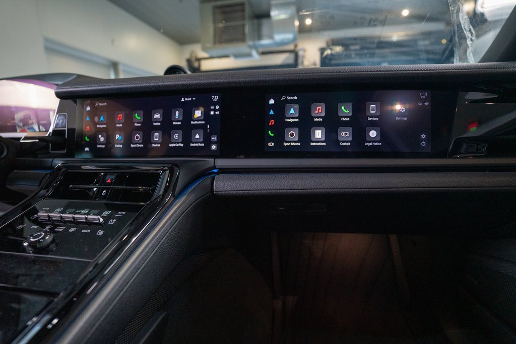 New 2025 Porsche Panamera 4 image 24