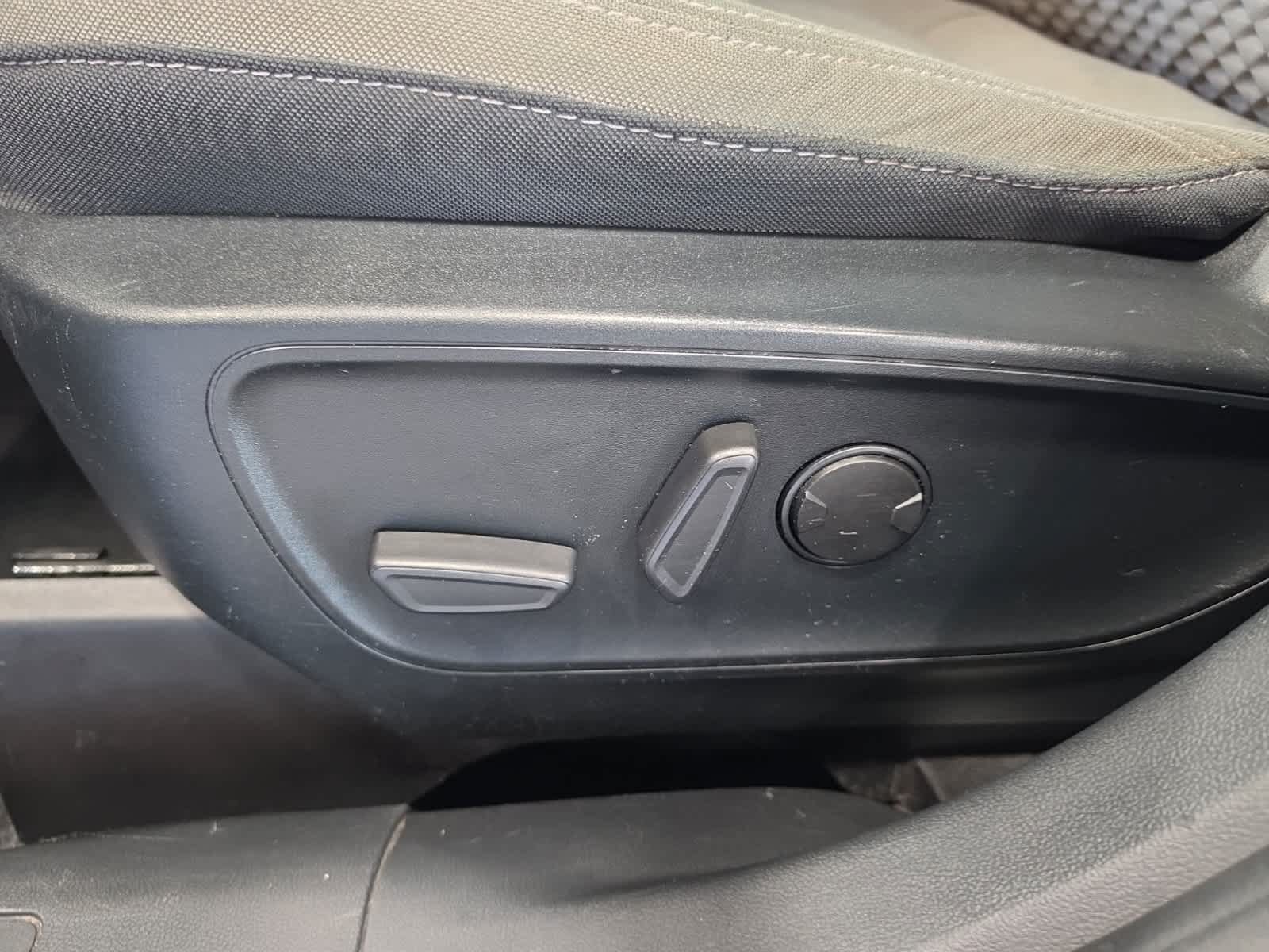 Used 2020 Ford Escape SE AWD/4WD image 16