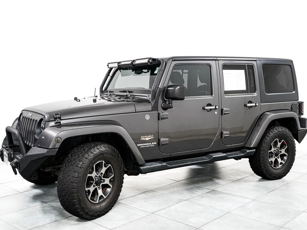 Used 2014 Jeep Wrangler Unlimited Sahara w/ Connectivity Group AWD/4WD image 4