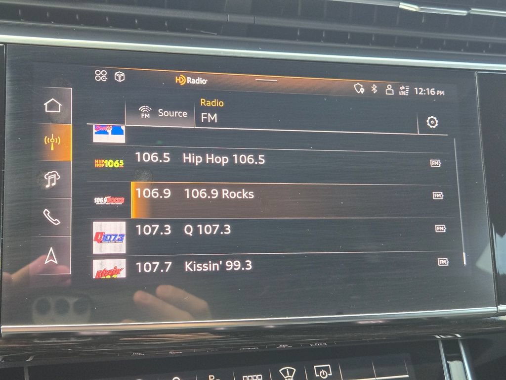Used 2025 Audi Q8 Prestige AWD/4WD image 31