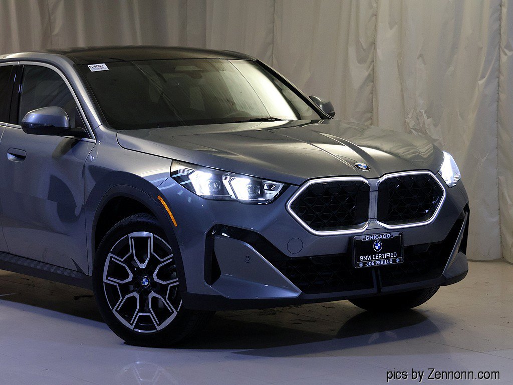 Certified 2024 BMW X2 xDrive28i w/ Premium Package AWD/4WD image 2