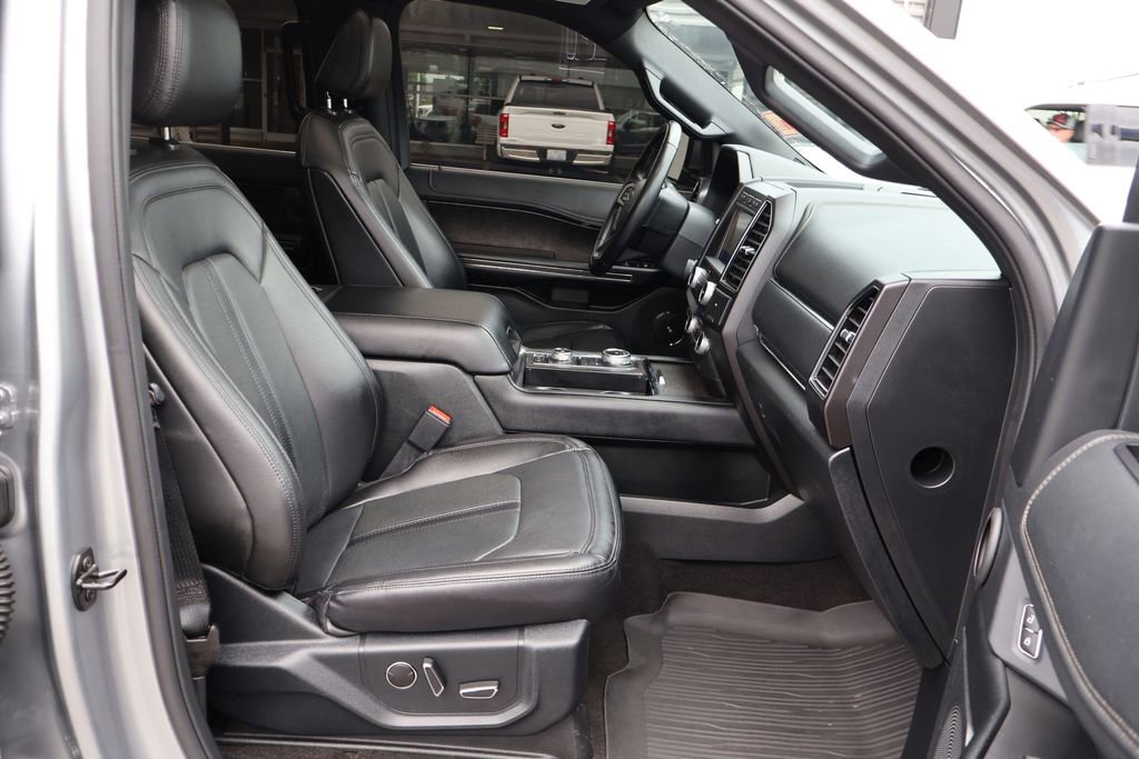 Used 2021 Ford Expedition Limited AWD/4WD image 32