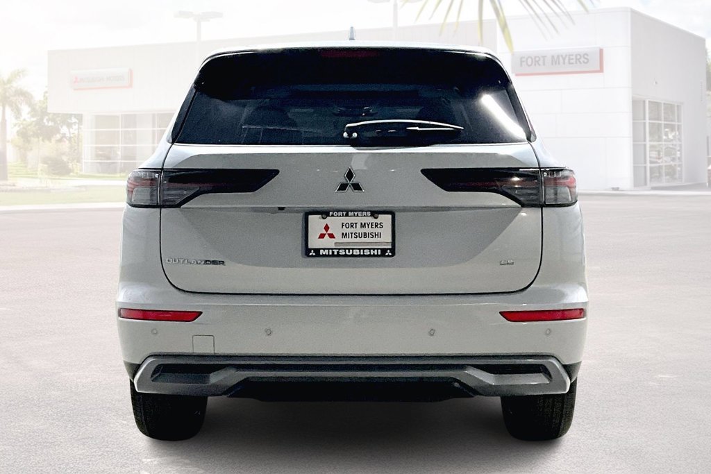 New 2026 Mitsubishi Outlander SE FWD image 4
