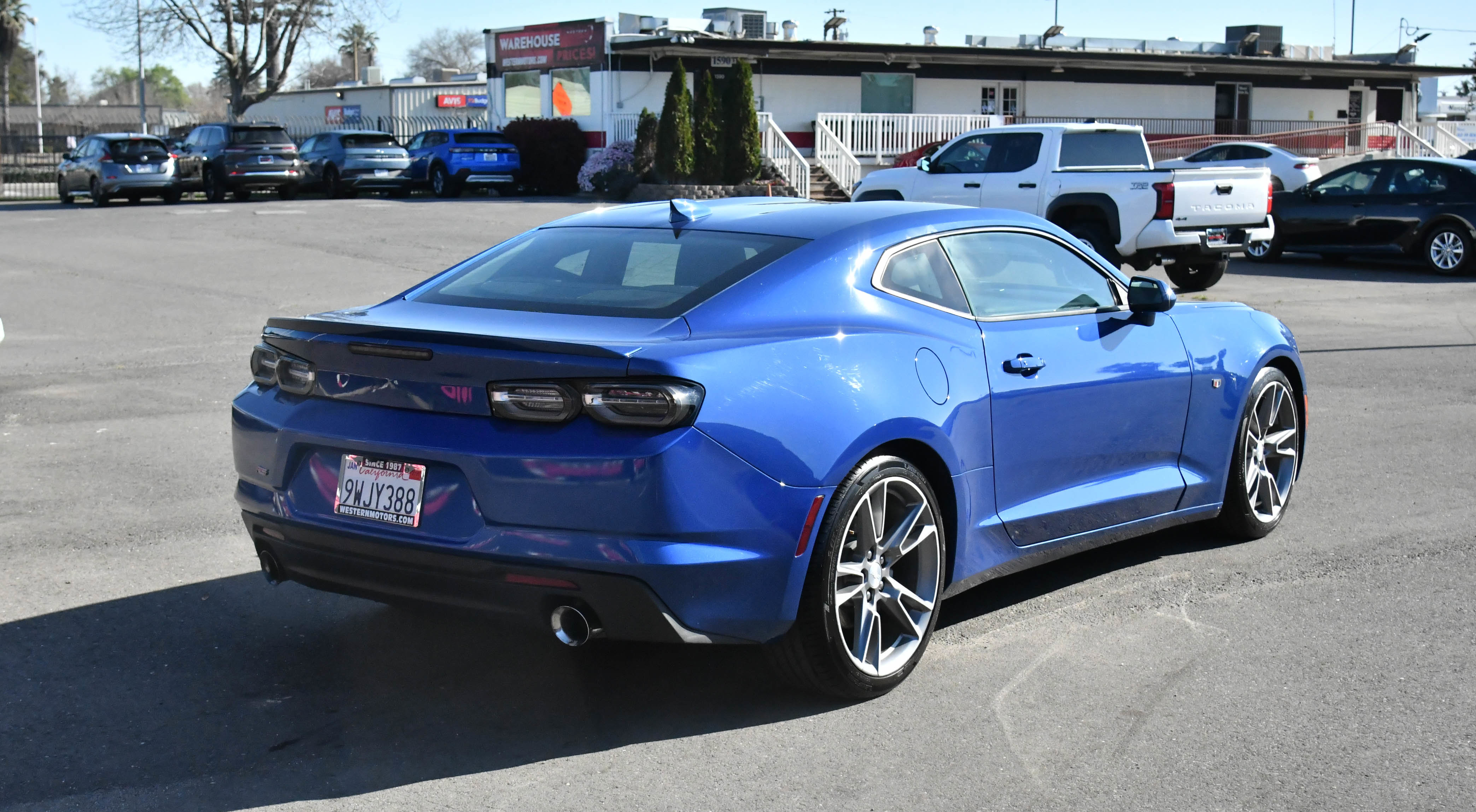 Used 2023 Chevrolet Camaro LT w/ RS Package image 8