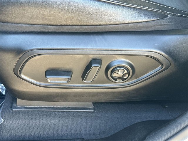 Used 2023 Jeep Grand Cherokee L Laredo image 32