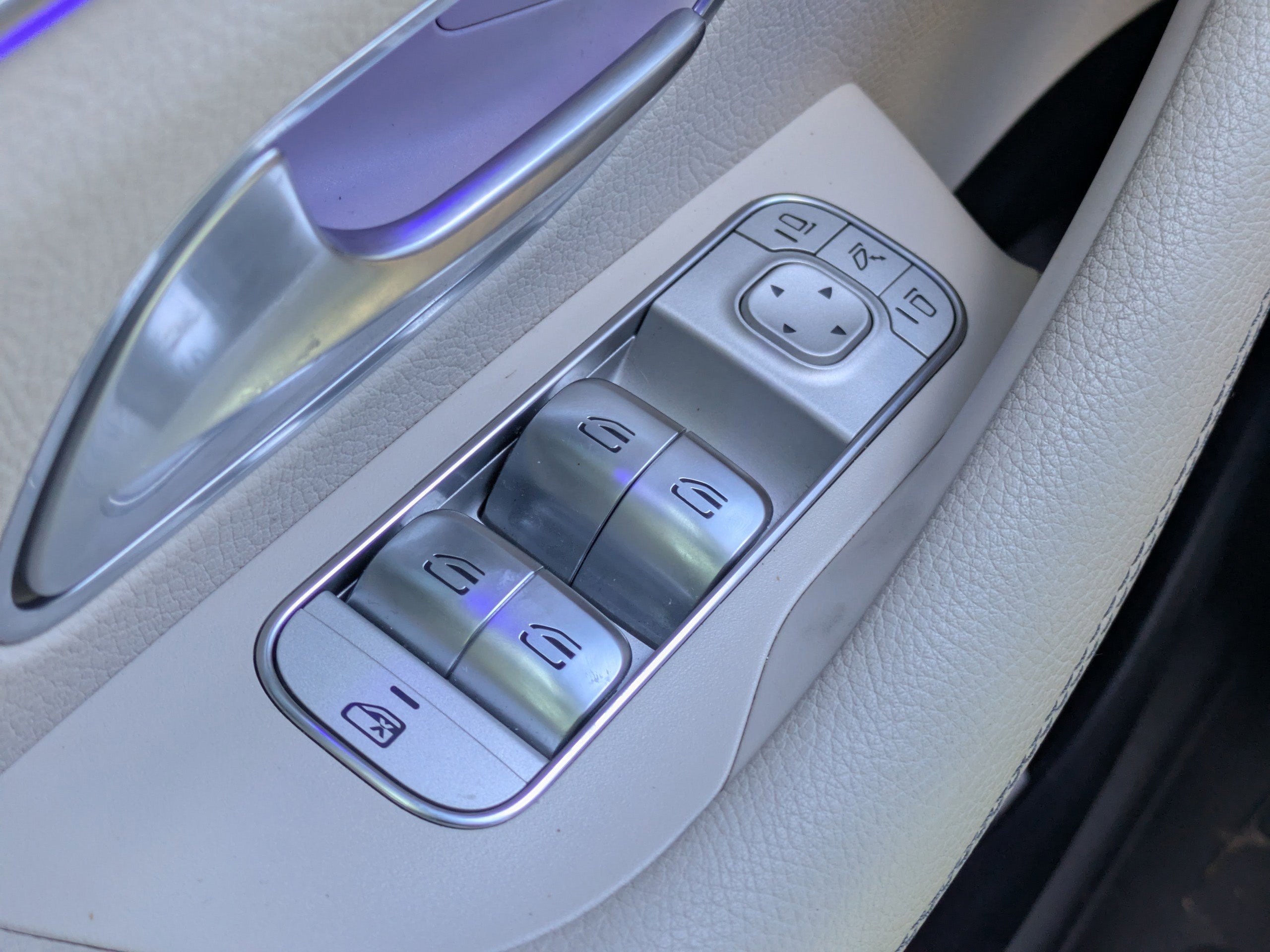 Certified 2024 Mercedes-Benz GLS 450 4MATIC image 28