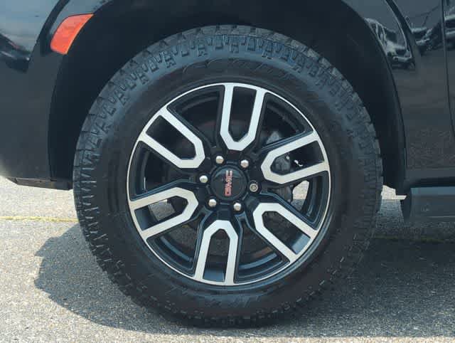 Used 2021 GMC Yukon XL AT4 w/ AT4 Premium Package AWD/4WD image 14