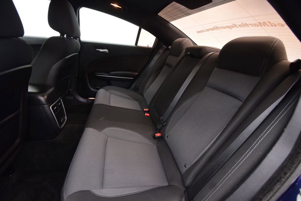 Used 2015 Dodge Charger SE w/ Popular Equipment Group image 18