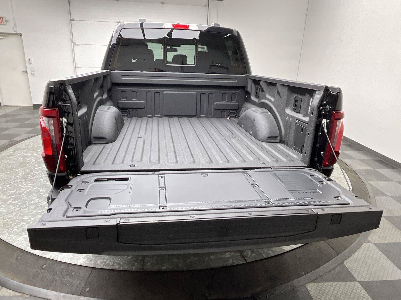 New 2026 Ford F150 XLT w/ Equipment Group 302A MID AWD/4WD image 30