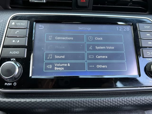 Used 2022 Nissan Kicks S FWD image 13
