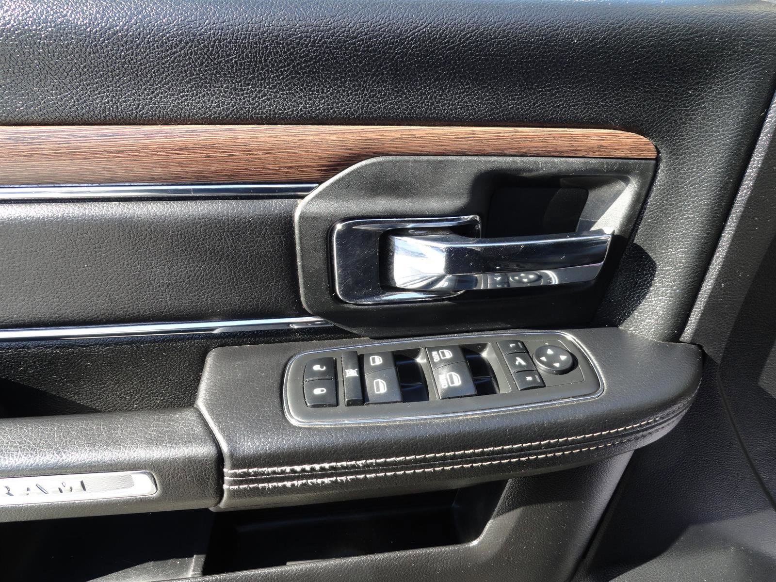 Used 2017 RAM 2500 Laramie w/ Snow Chief Group image 10