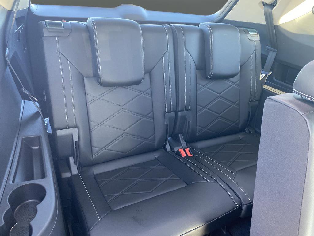 New 2026 Volkswagen Atlas SE image 42