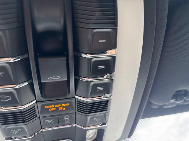 Used 2015 Porsche Cayenne Diesel AWD/4WD image 28