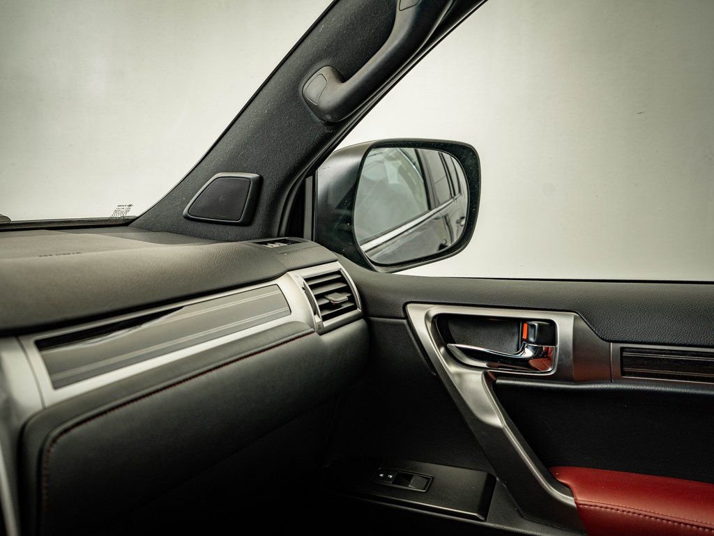 Used 2023 Lexus GX 460 Premium w/ Premium Package image 35