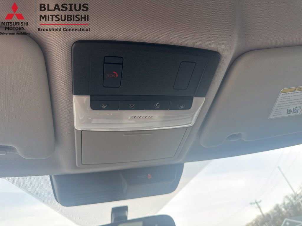 Used 2023 Mitsubishi Outlander 4WD Plug-In Hybrid image 21