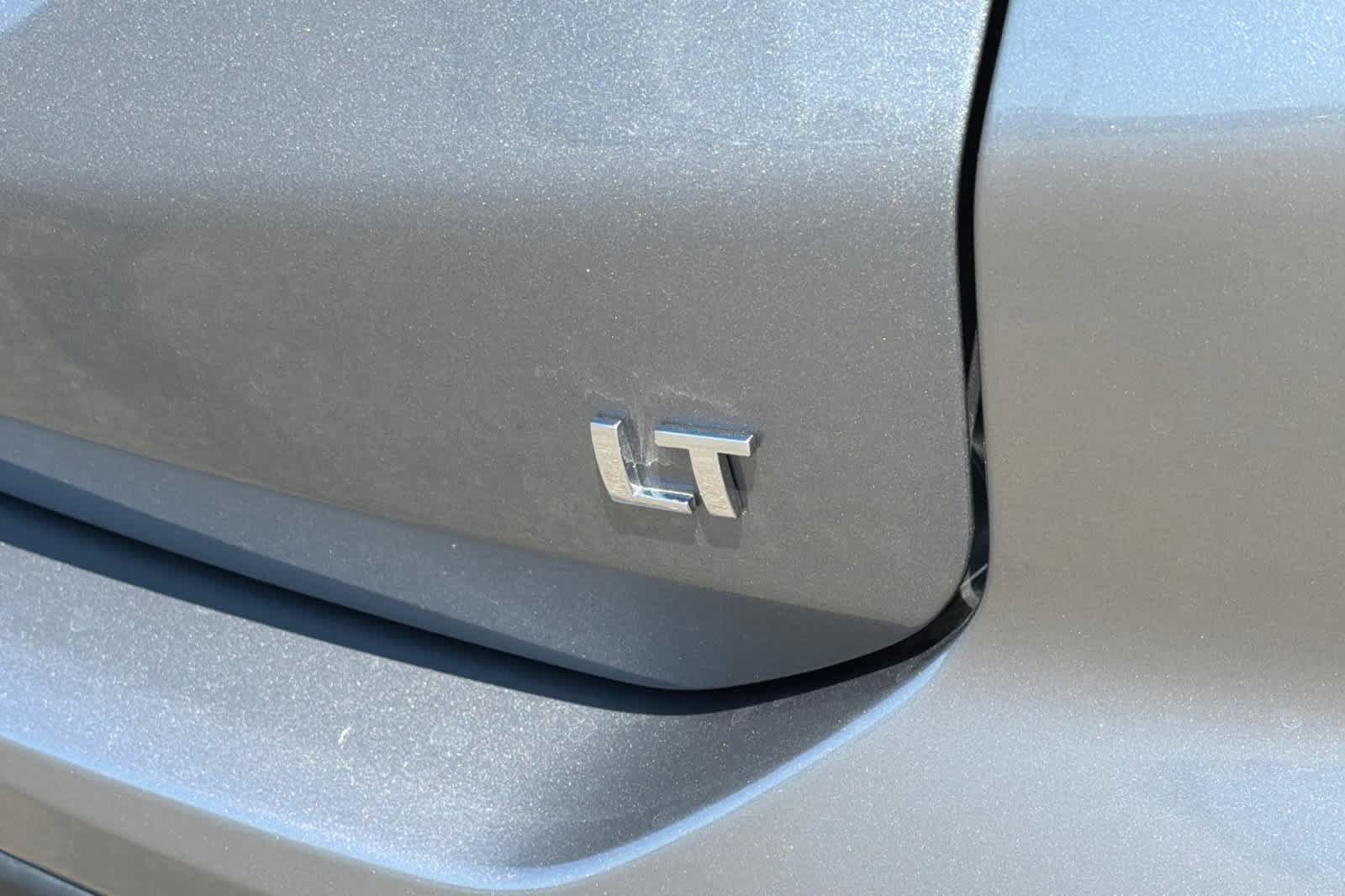 Used 2024 Chevrolet Equinox LT FWD image 32