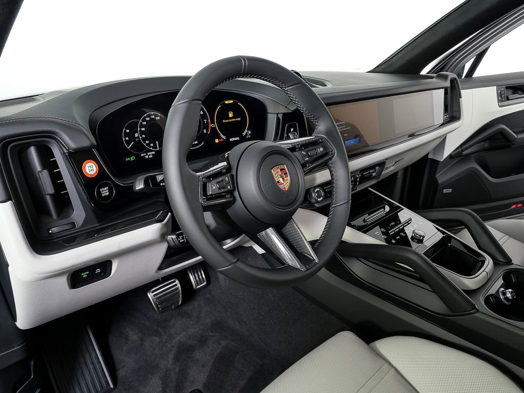 New 2026 Porsche Cayenne GTS image 4