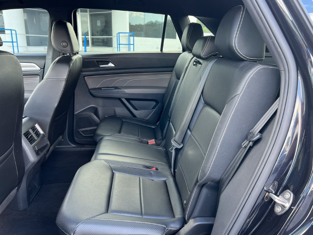 Used 2023 Volkswagen Atlas Cross Sport SE AWD/4WD image 17