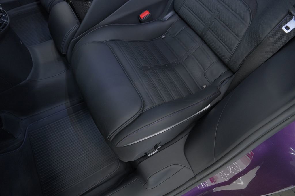 Used 2024 Ferrari Purosangue AWD/4WD image 35