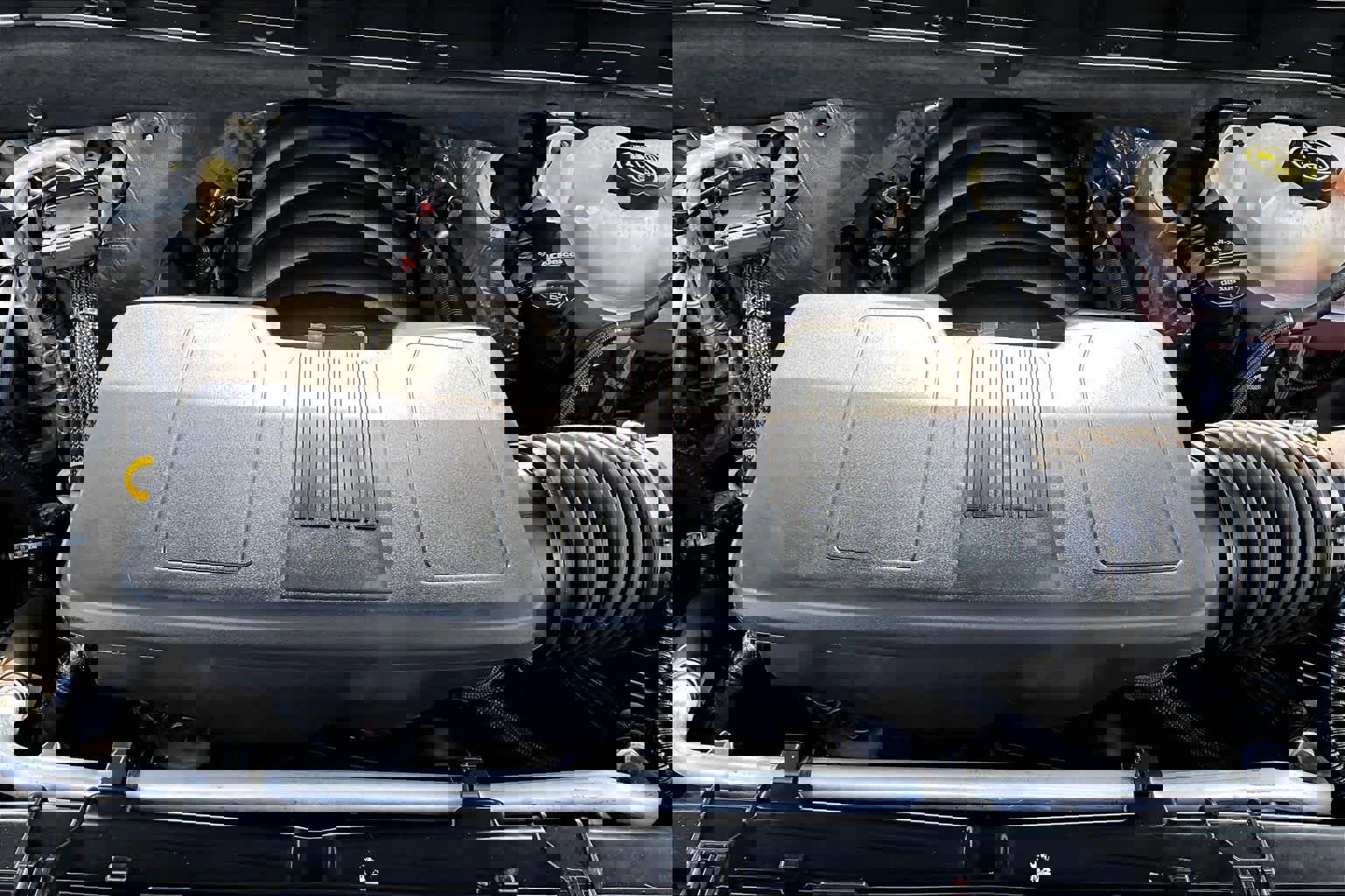 Used 2023 Chevrolet Suburban Premier image 32