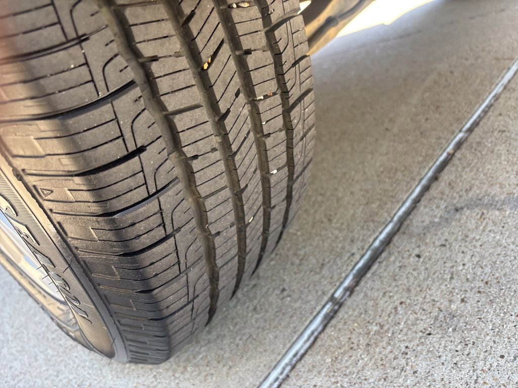 Used 2022 Buick Envision Preferred FWD image 17