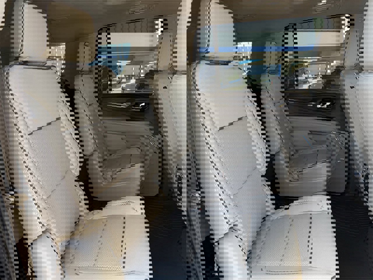 Used 2022 GMC Yukon XL Denali image 27