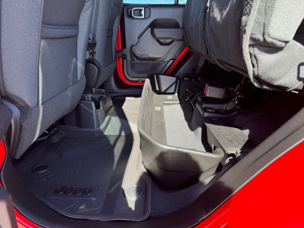 New 2025 Jeep Gladiator Willys image 29