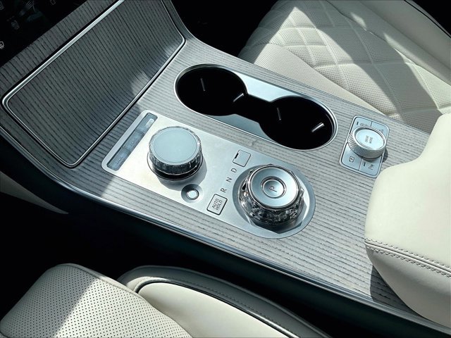 Used 2025 Genesis GV80 3.5T Prestige image 15