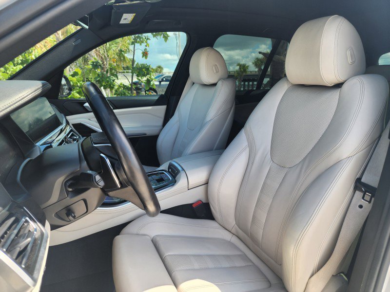 Used 2019 BMW X5 xDrive40i w/ Premium Package 2 image 4