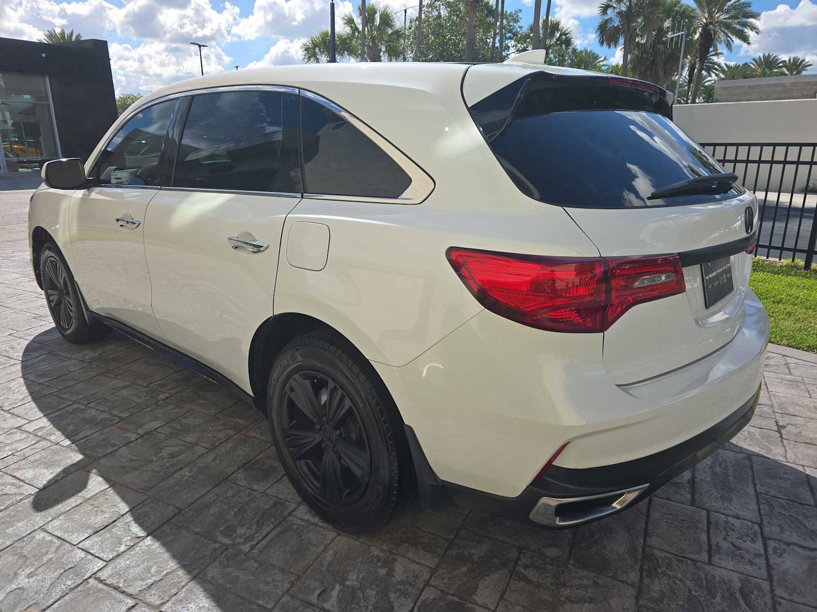 Used 2020 Acura MDX FWD image 7