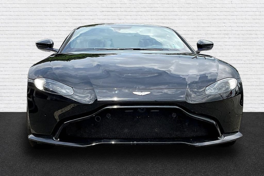 Used 2019 Aston Martin V8 Vantage Coupe RWD image 2