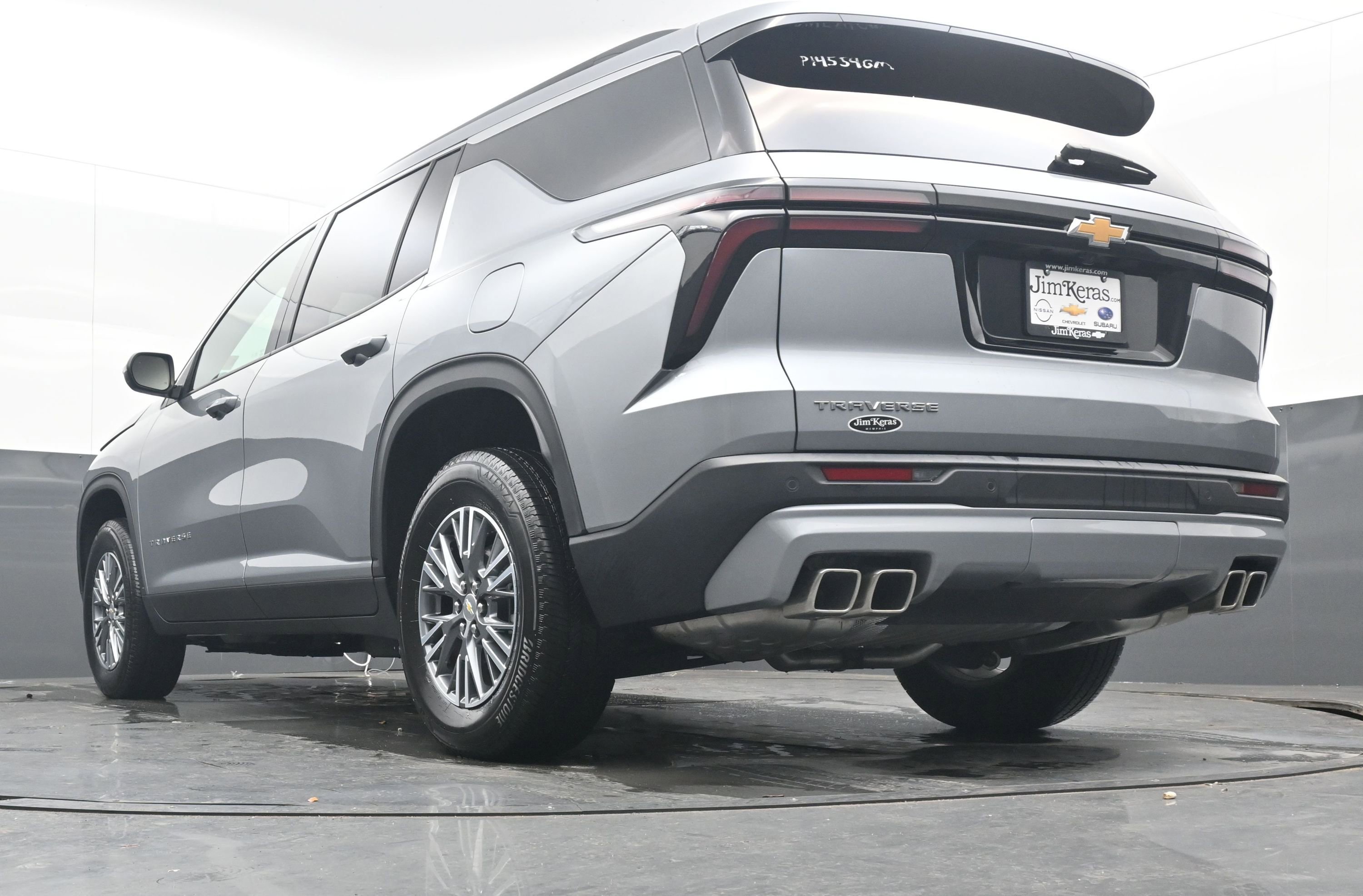 Used 2025 Chevrolet Traverse LT image 16