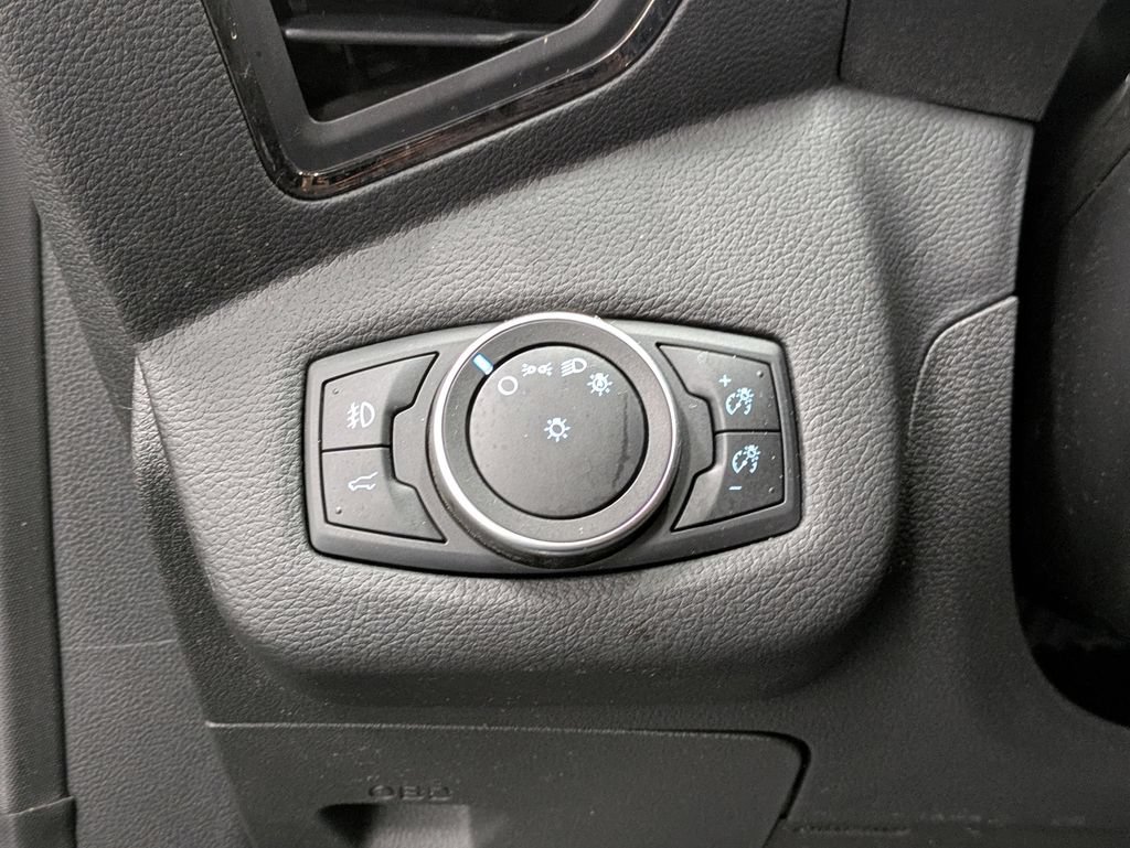 Used 2018 Ford Escape Titanium w/ Ford Safe & Smart Package AWD/4WD image 21