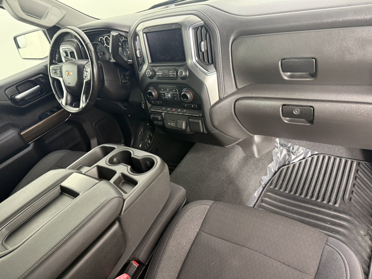 Used 2020 Chevrolet Silverado 1500 LT w/ All-Star Edition image 11