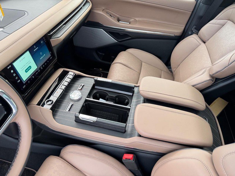 New 2025 Lincoln Navigator L Black Label image 20