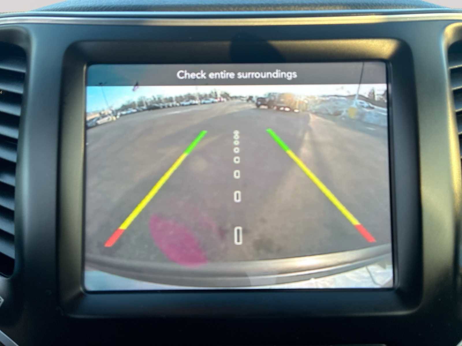 Used 2021 Jeep Cherokee Latitude Lux w/ Sun & Sound Group image 14