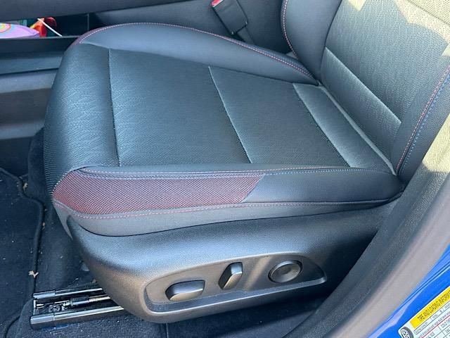 Used 2025 Chevrolet Equinox RS image 15